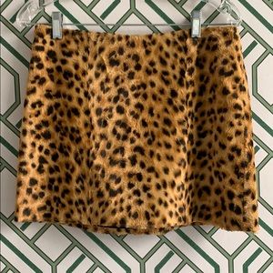 Milly mini, faux leopard, lined.